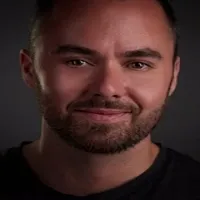 Justin Crabbe - Featured (1)