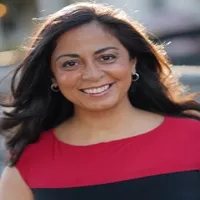 Carolina Caro - Featured