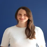 Shannon Listopad - Featured