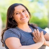 Shayna Hasson - Featured (1)